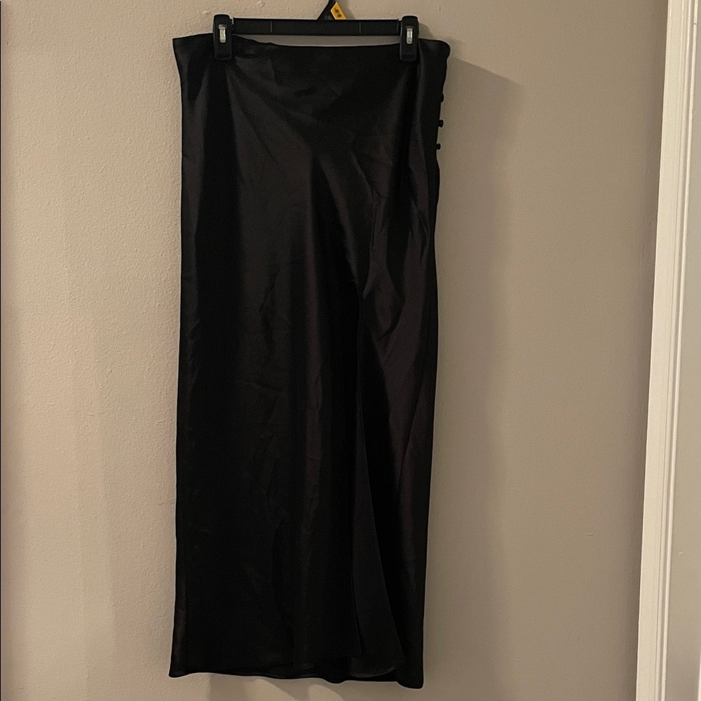 Elegant Black Women's Skirt